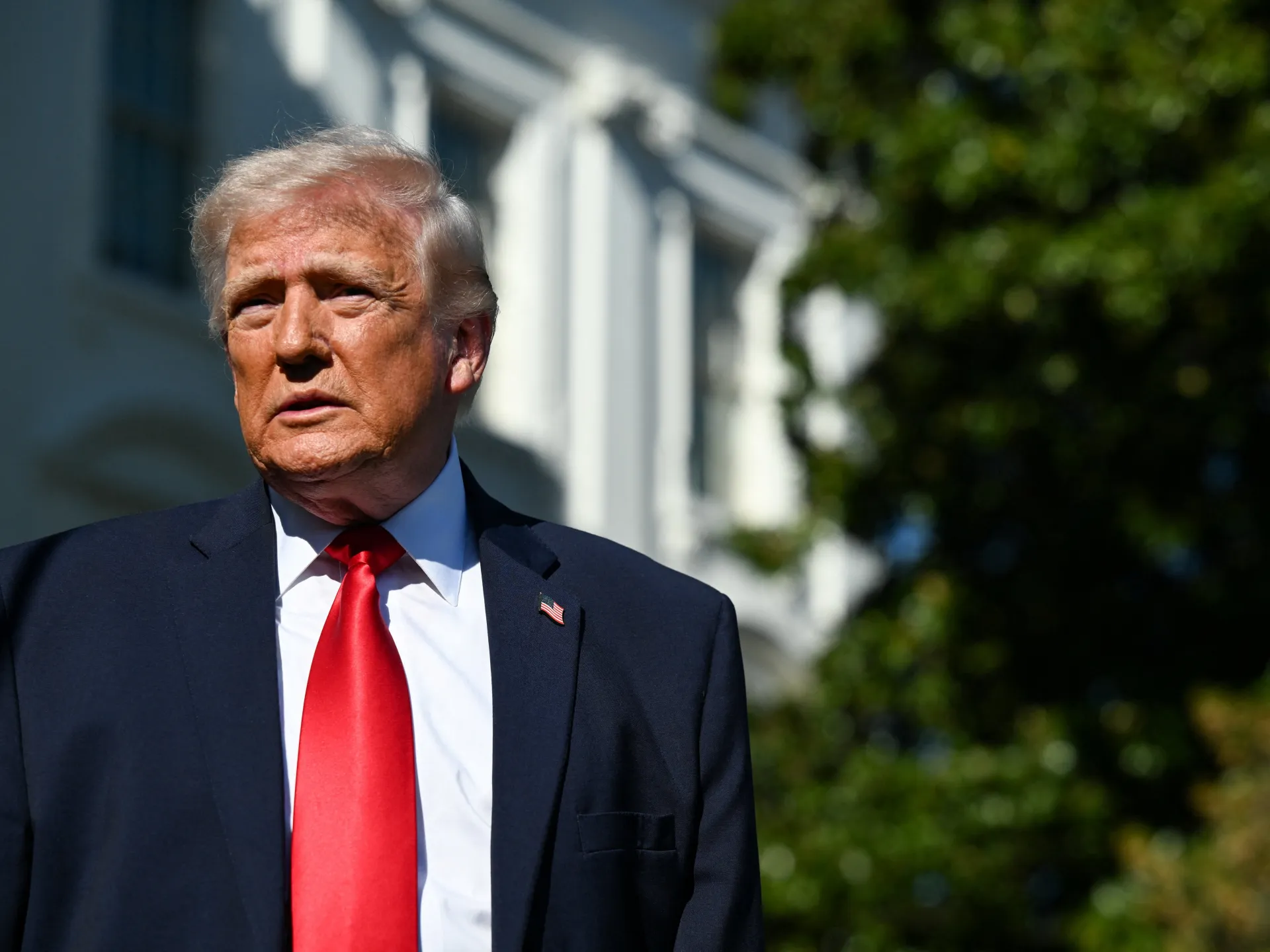 Trump Faces Political Test as Iran Ceasefire Hangs in Balance